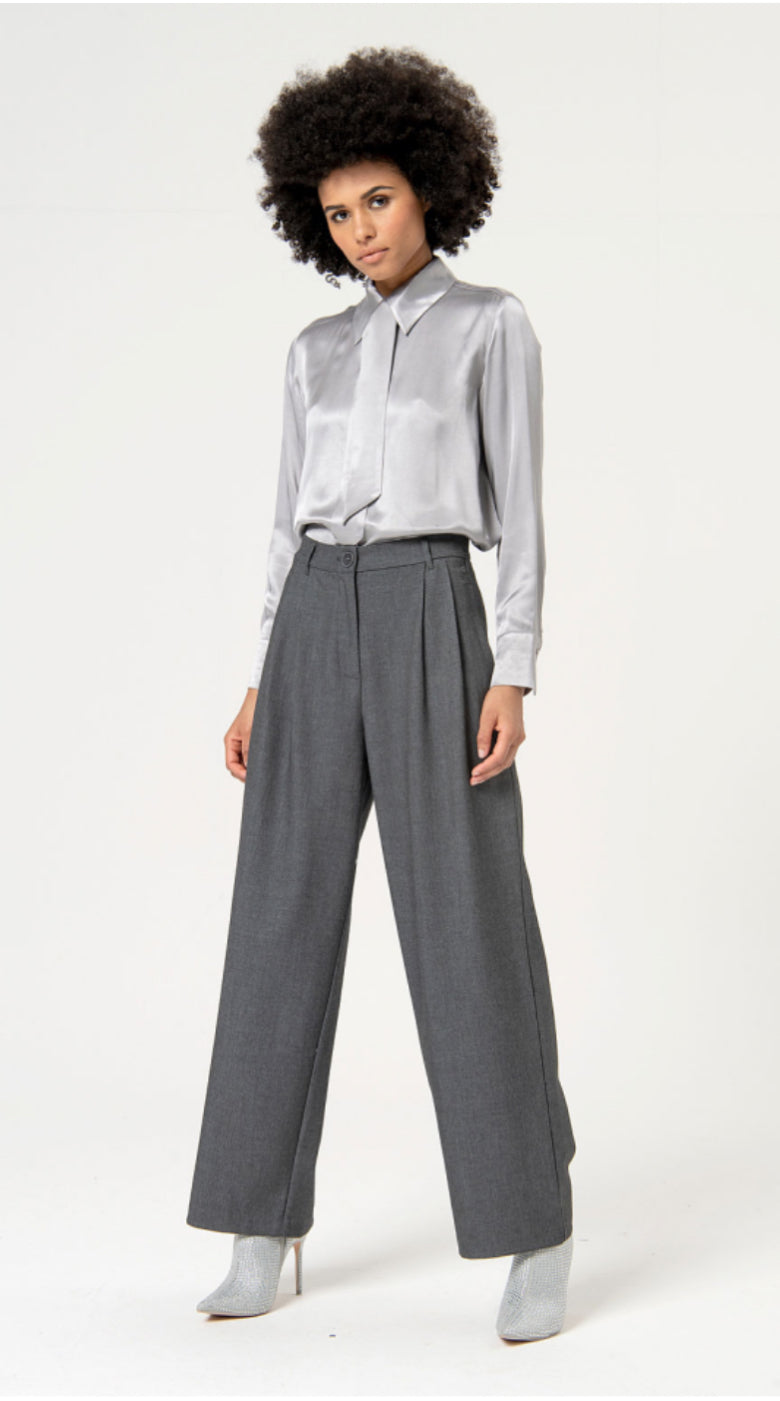 Pantalone maschile con pinces . SURKANA Ecò dettagli di moda