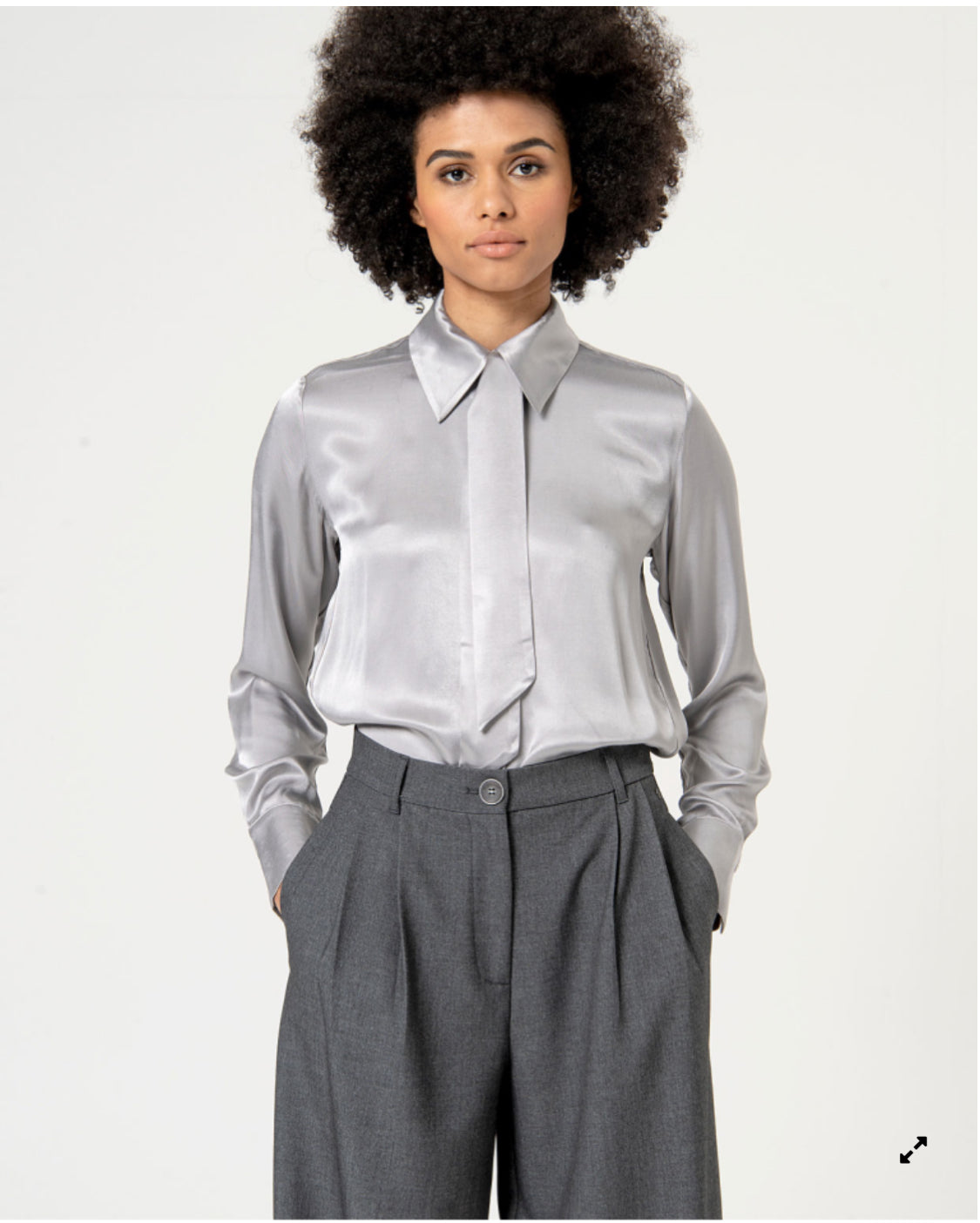 Pantalone maschile con pinces . SURKANA Ecò dettagli di moda